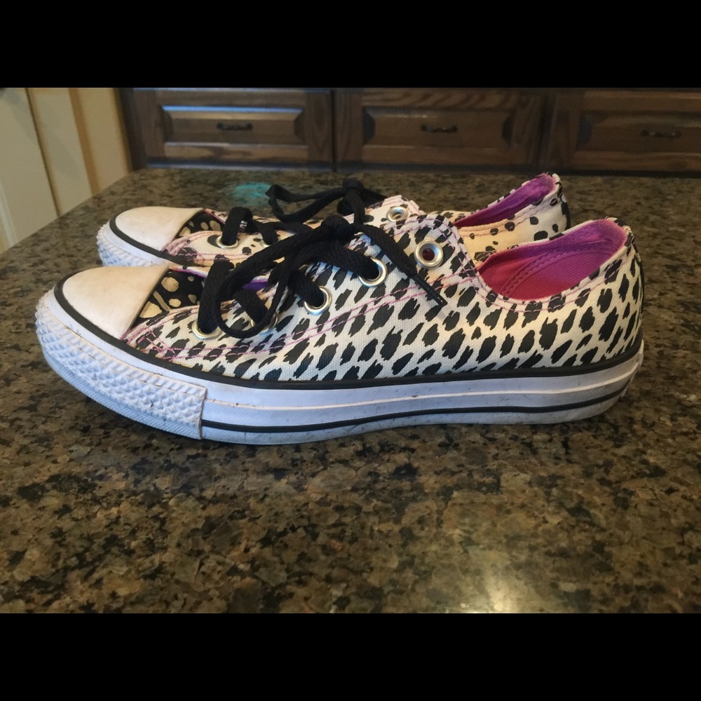 Converse - Picture 2 of 2